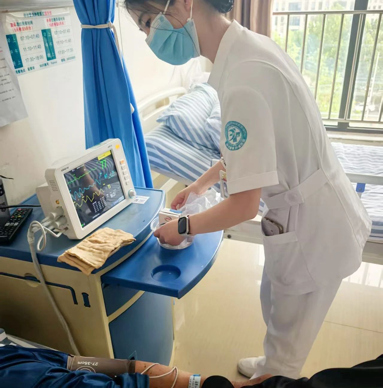 【感动式医疗服务】微光成炬、向爱成花&mdash;&mdash; 致每一位用爱诠释责任的白衣战士