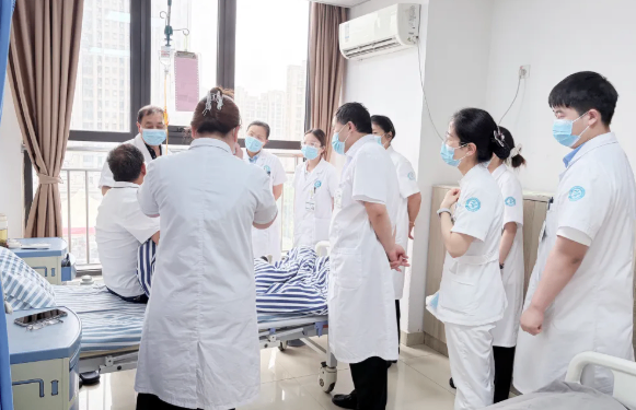 不愿切乳、辗转求医三年，她在誉美迎来圆满抗癌结局