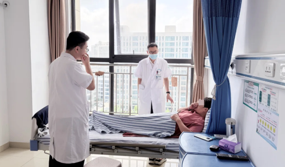 多科联动聚共识 精准施治暖人心 &mdash;&mdash; 郑州誉美肿瘤医院 MDT 专家团队 &ldquo;多对一&rdquo; 常态化查房纪实